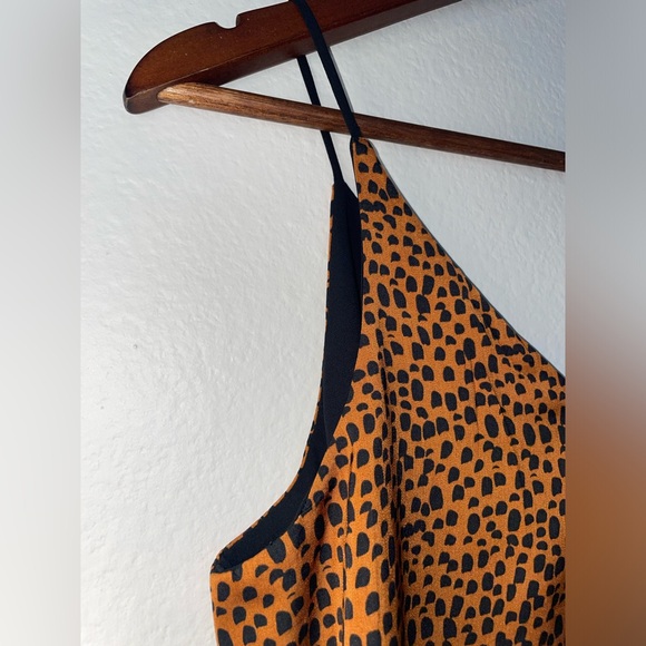 Express Reversible Animal leopard Print V-
Neck Spaghetti Strap Cami Top NWOT - Picture 3 of 11